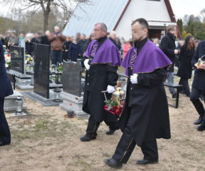 Tadeusz Rydzyk na pogrzebie wybitnego tenora pod Bydgoszczą