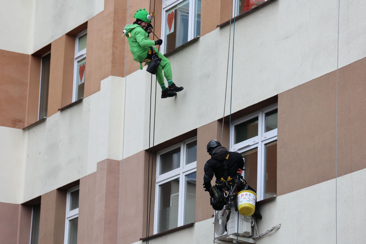 Alpiniści dla WOŚP dali radość małym pacjentom z Uniwersyteckiego Szpitala Dziecięcego w Lublinie
