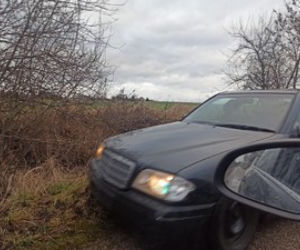 Kradzież koło Torunia. Sprawcy uciekli mercedesem