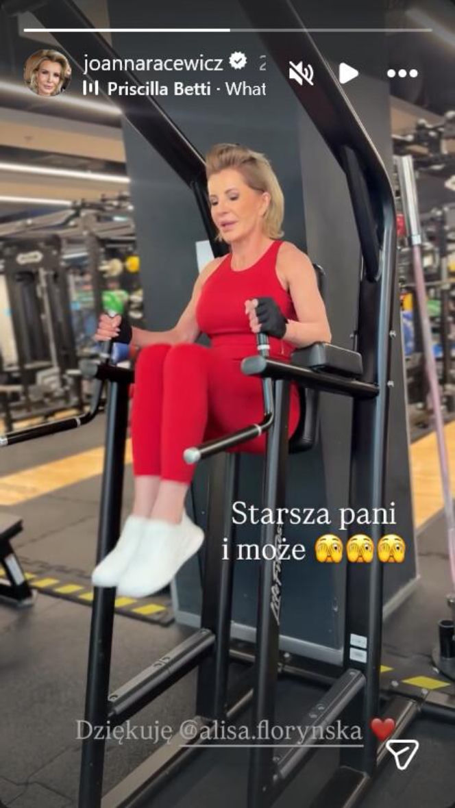 Nie dzierga szalików, nie opiekuje się wnukami. Joanna Racewicz nie daje sobie w kaszę dmuchać!