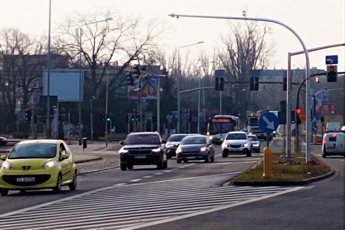 Na skrzyżowaniu ulic 26 Kwietnia, Derdowskiego i Taczaka uruchomiono system RedLight3