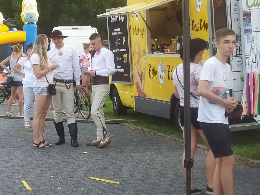 foodtracki na Bulwarach nad Sołą