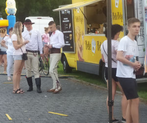 foodtracki na Bulwarach nad Sołą