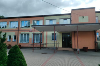 Czarek zaatakował Nikolę toporkiem. Wcześniej sam miał być prześladowany. Szkoła zaprzecza