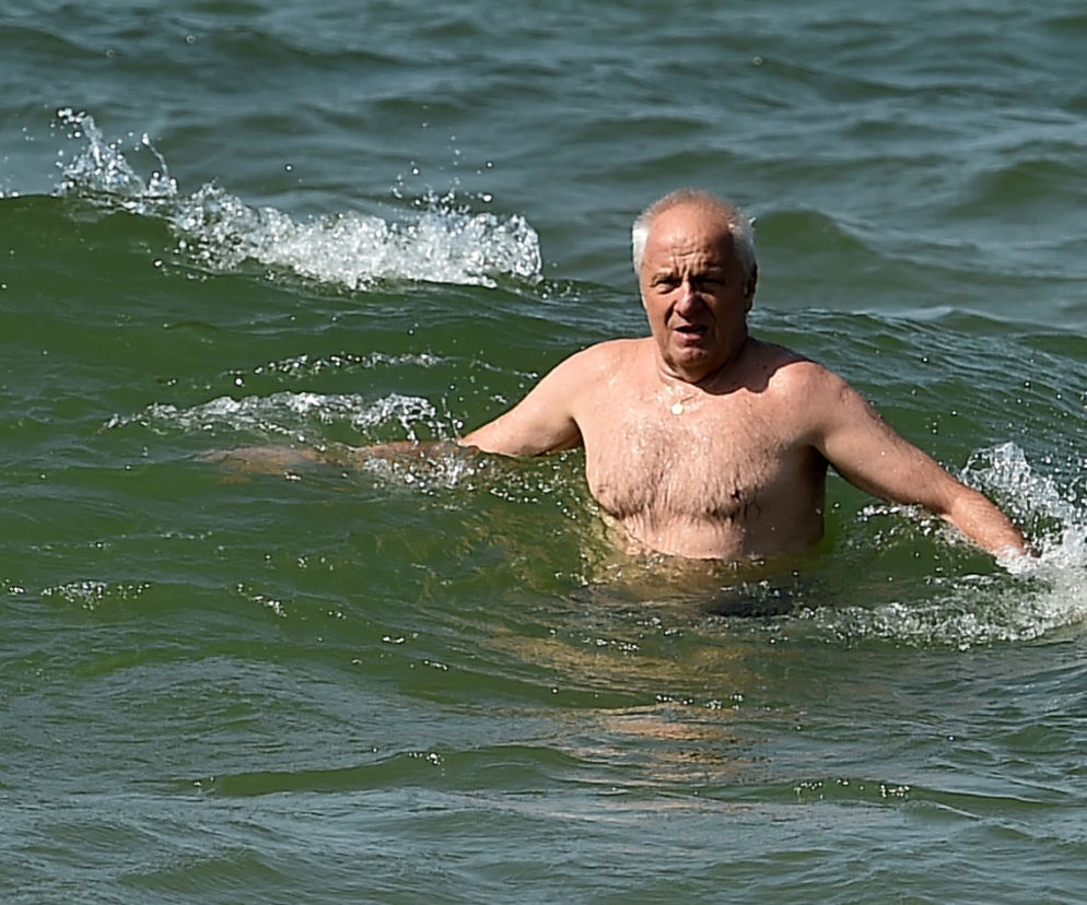 Niesiołowski pokazał klatę w Mielnie 