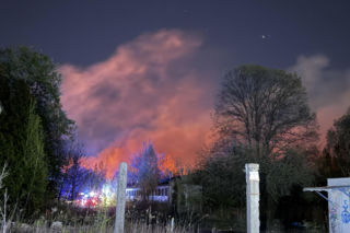 Pożar dzikiego wysypiska na Targówku