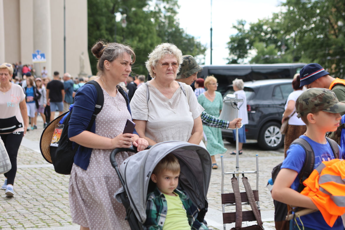 Pątnicy ruszyli na szlak! Z Lublina wyruszyła Lubelska Piesza Pielgrzymka na Jasną Górę 2023