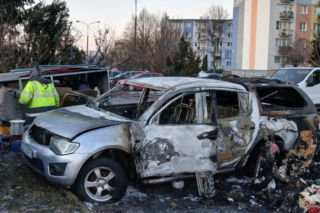 Pan Janusz stracił wszystko w jednej chwili. Samochód był jego domem, ale mieszkańcy nie odwróciła wzroku!