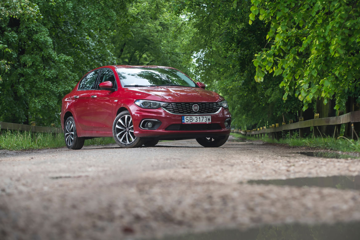 Fiat Tipo 1.6 Multijet 120 KM 6MT Lounge