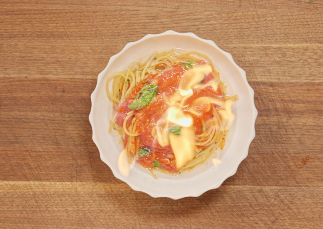 The Sims 4. Słynny szef kuchni przygotował Gniewne Płonące Spaghetti! Mamy przepis! [WIDEO]