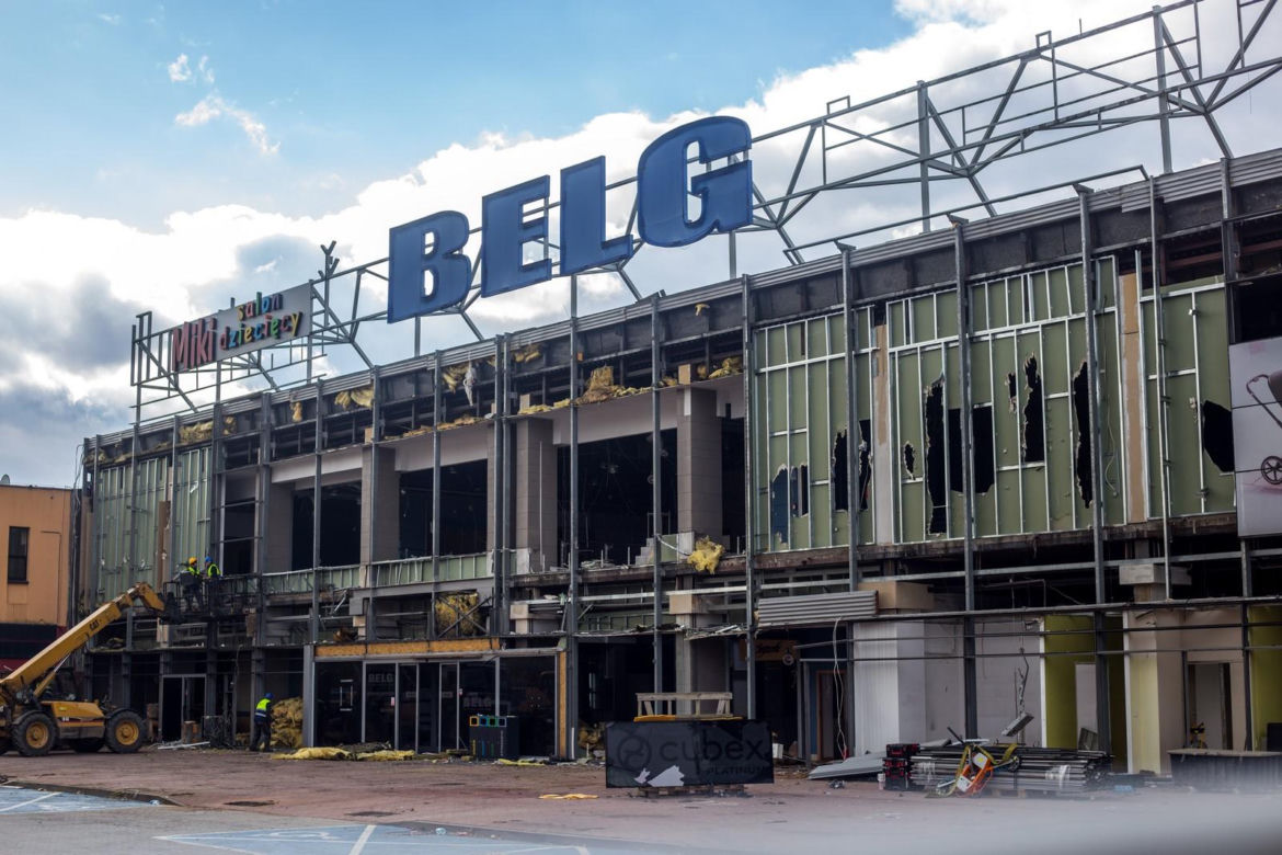 Belg znika na naszych oczach. Trwa wyburzanie kultowego centrum handlowego ZDJĘCIA