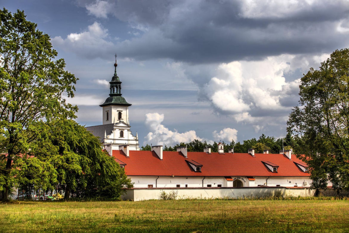 "Pustelnia Złotego Lasu" w Rytwianach
