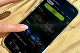 Trenuję w domu z aplikacją Apple Fitness+. Moje wrażenia