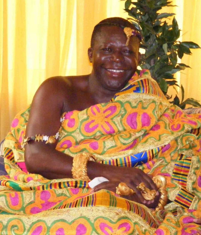 Omenaa Mensah związana z królem Ghany Otumfuo Osei Tutu II 