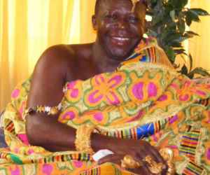 Omenaa Mensah związana z królem Ghany Otumfuo Osei Tutu II 