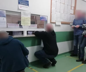 Upadnij na kolana, by zarejestrować się do lekarza