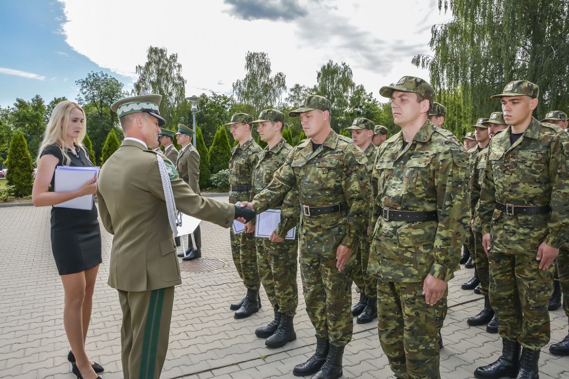 Lubelskie: Kilkudziesięciu nowych strażników granicznych. To największa grupa od wielu lat! [GALERIA]