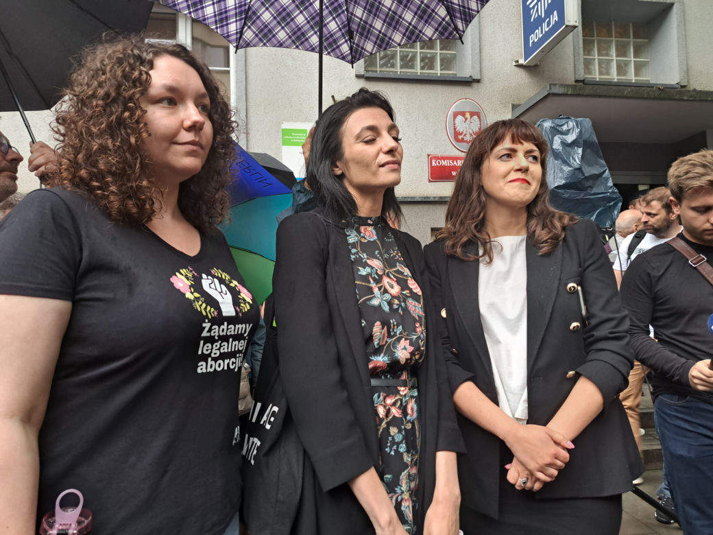 "Nigdy nie będziesz szła sama. Solidarnie z Joanna". Protest w Krakowie
