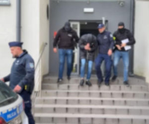 Dzielnicowy st. asp. Bartłomiej Pipka to prawdziwy rekordzista w zatrzymywaniu osób ukrywających się przed wymiarem sprawiedliwości