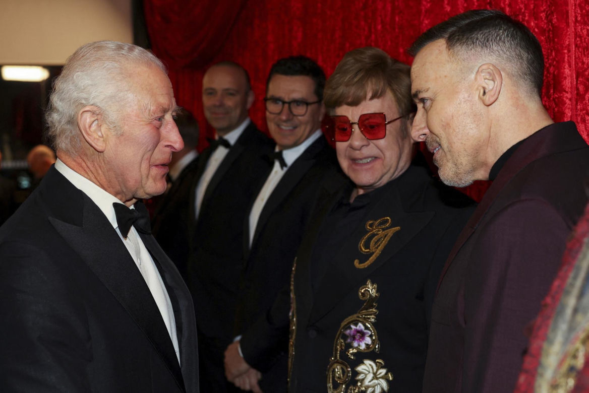 Dramat Eltona Johna. Nic już nie widzi. "Mogę tylko słuchać". Rozpaczliwe prośby