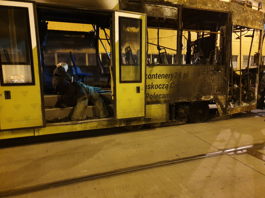 Tramwaj w płomieniach, 30 rannych, 16 zastępów... na szczęście to scenariusz szkolenia