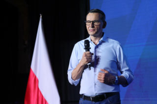 Morawiecki podbiera PiS nie tylko posłów. Teraz ruszył po samorządowców