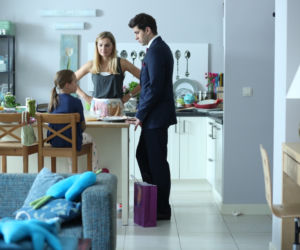 Przyjaciółki 6 sezon. Inga (Małgorzata Socha), Robert (Krzysztof Wieszczek), Hania (Pola Figurska)