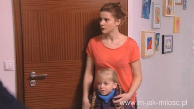 M jak MIŁOŚĆ. Olga (Marta Ścisłowicz), Basia (Gabrysia Raczyńska)