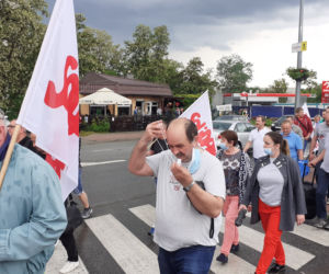 Związkowa Solidarność w MAN BUS nadal protestuje! Dziś przed zakładem było głośno