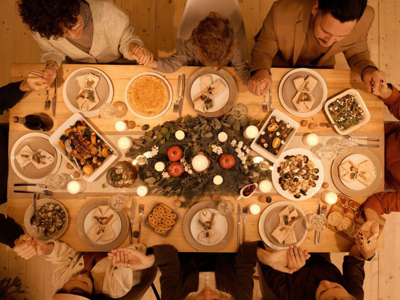 Christmas Eve in a divided Poland. What is talked about the loudest at the table?