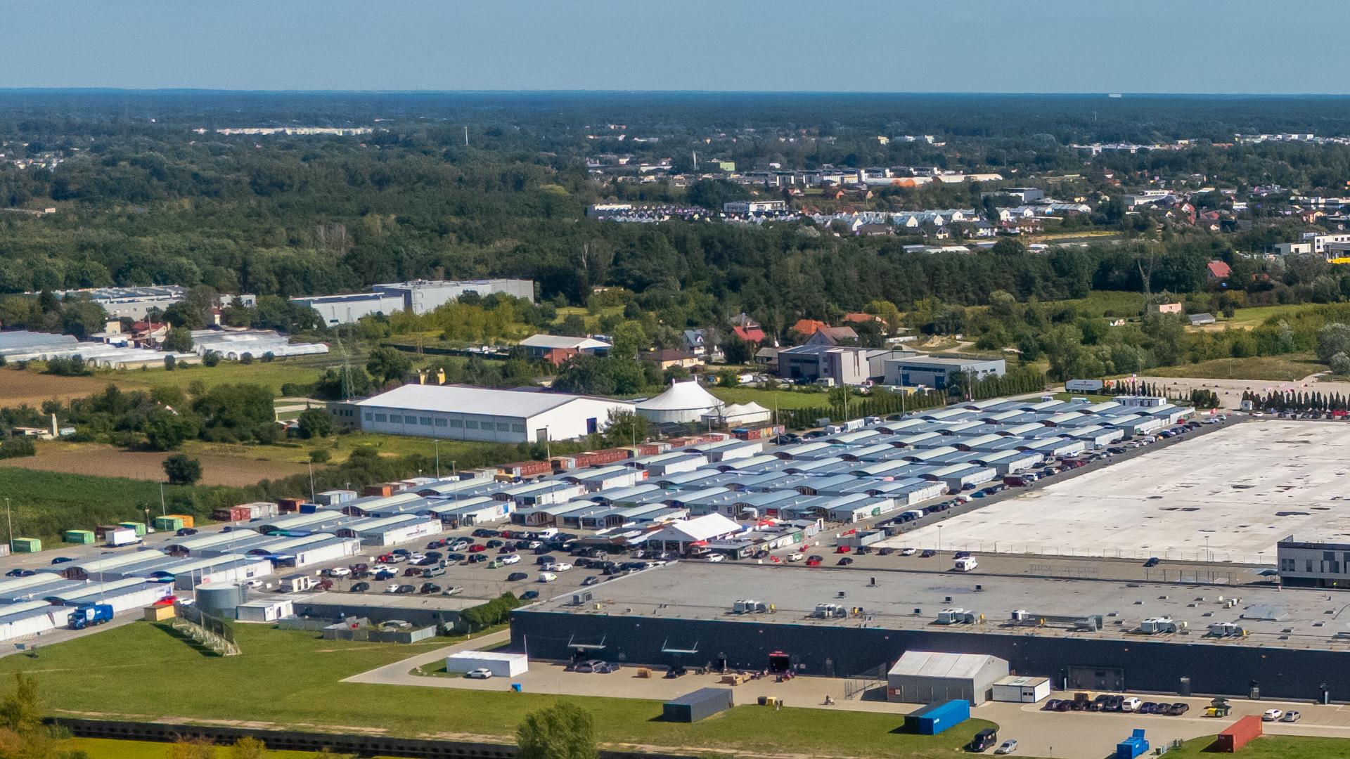 Plac po spalonym centrum handlowym Marywilska 44 w Warszawie