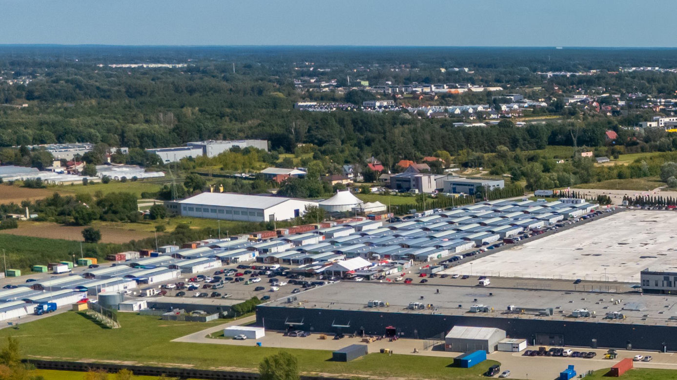 Plac po spalonym centrum handlowym Marywilska 44 w Warszawie