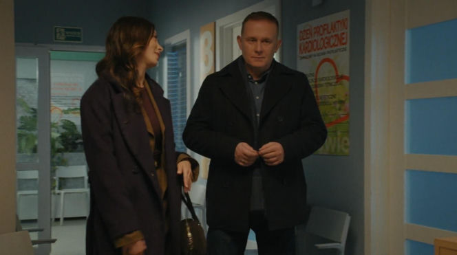 M jak miłość odc. 1926. Joanna (Dominika Sakowicz), Artur Rogowski (Robert Moskwa)