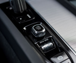 Volvo XC60 B4 Mild Hybrid FWD AT8 Momentum