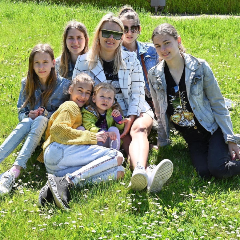 Kieleckie pięcioraczki świętowały Dzień Mamy