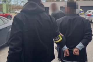 Wpadł „książę z Dubaju”. Zamiast złota wciskał kierowcom tombak