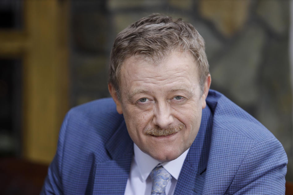 Tak teraz wygląda 58-letni Olaf Lubaszenko. Aż ciężko go poznać. "Mam prawie 58 lat, a wydaje mi się, że trzydzieści"