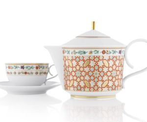 Porcelana Furstenberg. Nowoczesny fason Carlo w orientalnej dekoracji Rajasthan. 