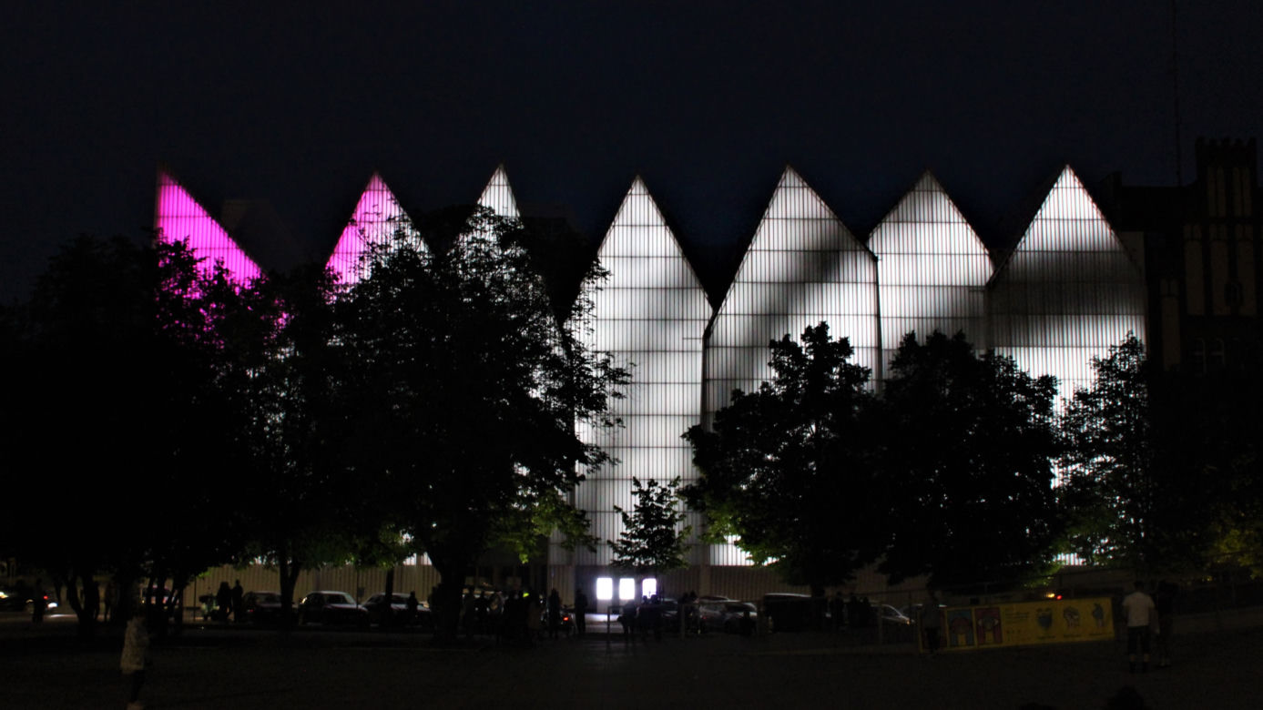 Pokaz iluminacji Filharmonii w Szczecinie z okazji Święta Muzyki