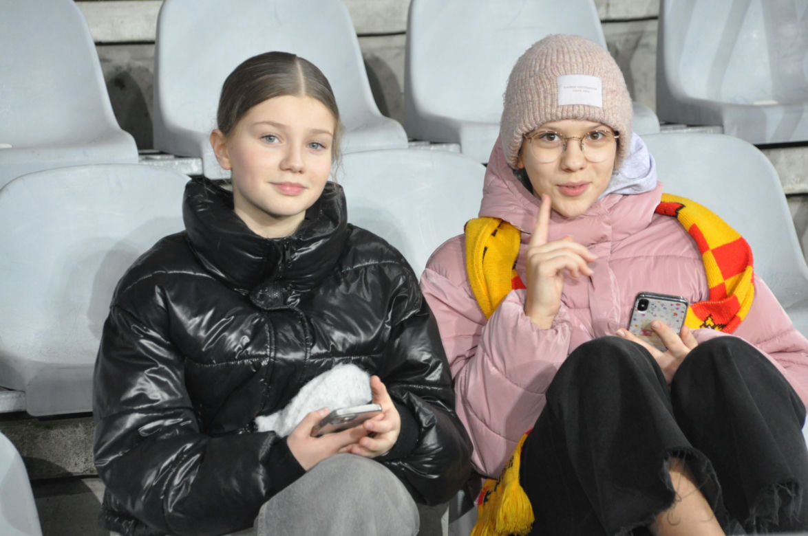 Korona Kielce - ŁKS Łódź. Zdjęcia kibiców na Suzuki Arenie