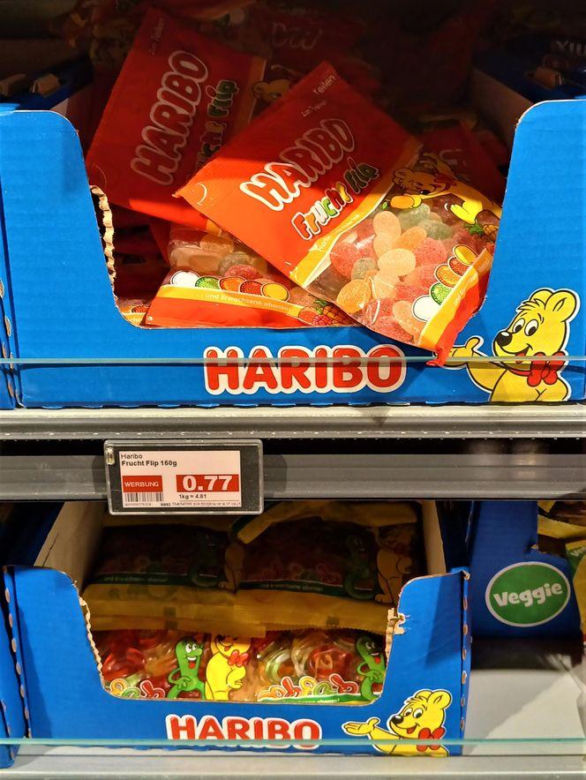 Żelki Haribo w polskich i niemieckich sklepach