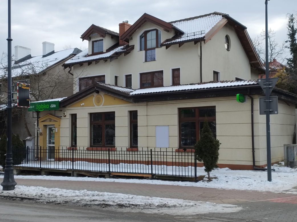 Sopot. Tu była restauracja "U Przyjaciół". Kuchenne rewolucje nie pomogły? Będzie tu Żabka 