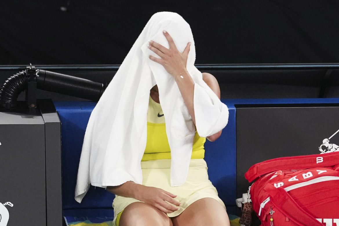 Aryna Sabalenka zniszczyła rakietę podczas finału Australian Open - GALERIA