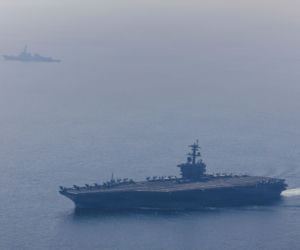 Iran, Chiny i Rosja demonstrują banderę w Cieśninie Ormuz