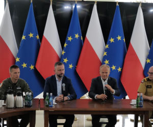 Donald Tusk na miejscu wybuchy na Lubelszczyźnie