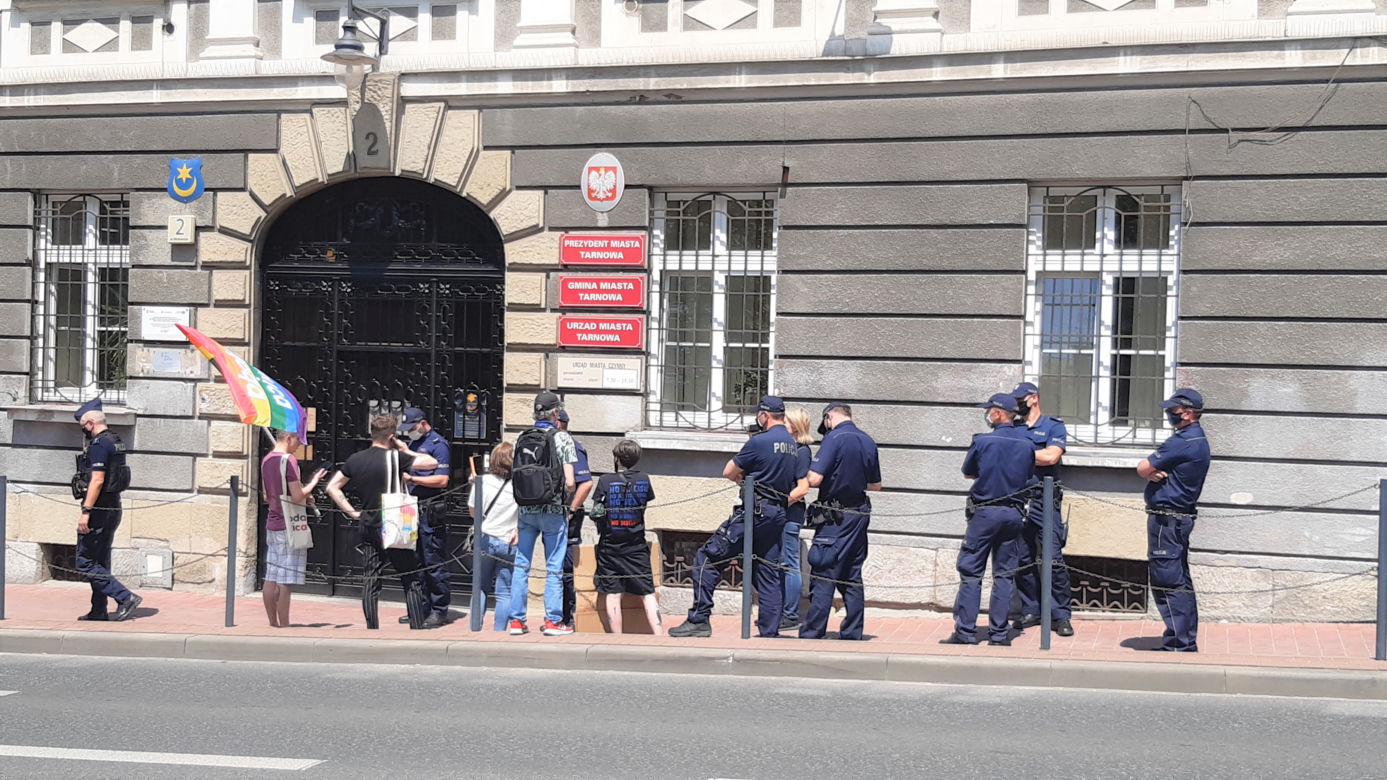 Petycja ws. „indoktrynacji ideologią LGBT”
