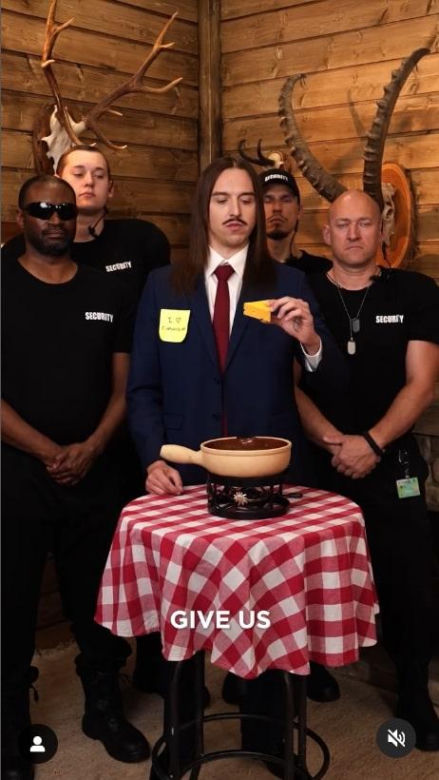 Kontrowersje wokół Tommy'ego Casha i piosenki "Espresso Macchiato". Z artystą występuje Polak!