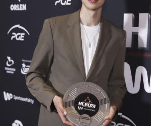 Władimir Semirunnij wsparł zrzutkę u Łatwoganga. Olimpijczyk zgolił włosy i przekazał medal na aukcję