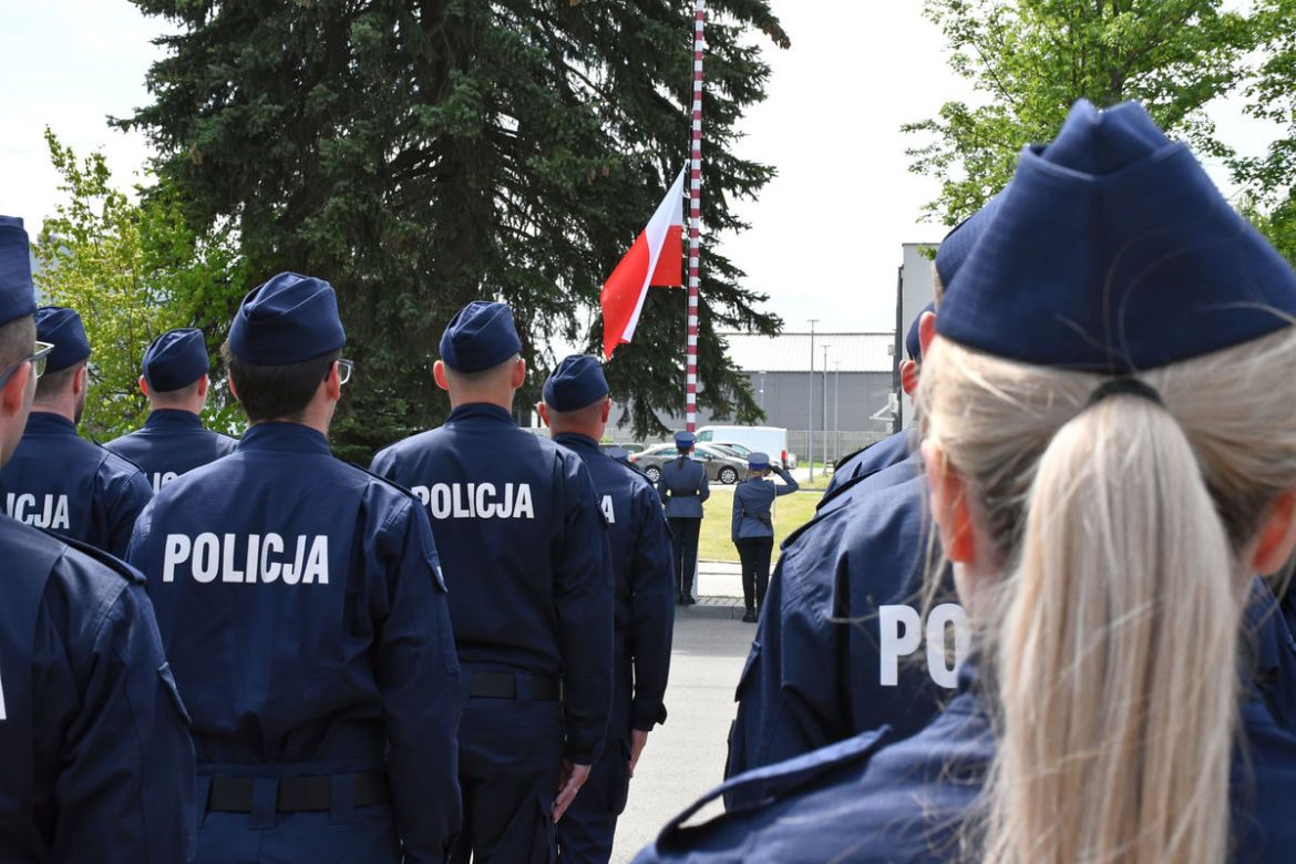 Nowi funkcjonariusze podkarpackiej policji. Złożyli honorową przysięgę