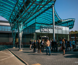 Nowy dworzec w Łomży. Centrum Komunikacyjno-Przesiadkowe otwarte. Zobacz, jak wygląda!
